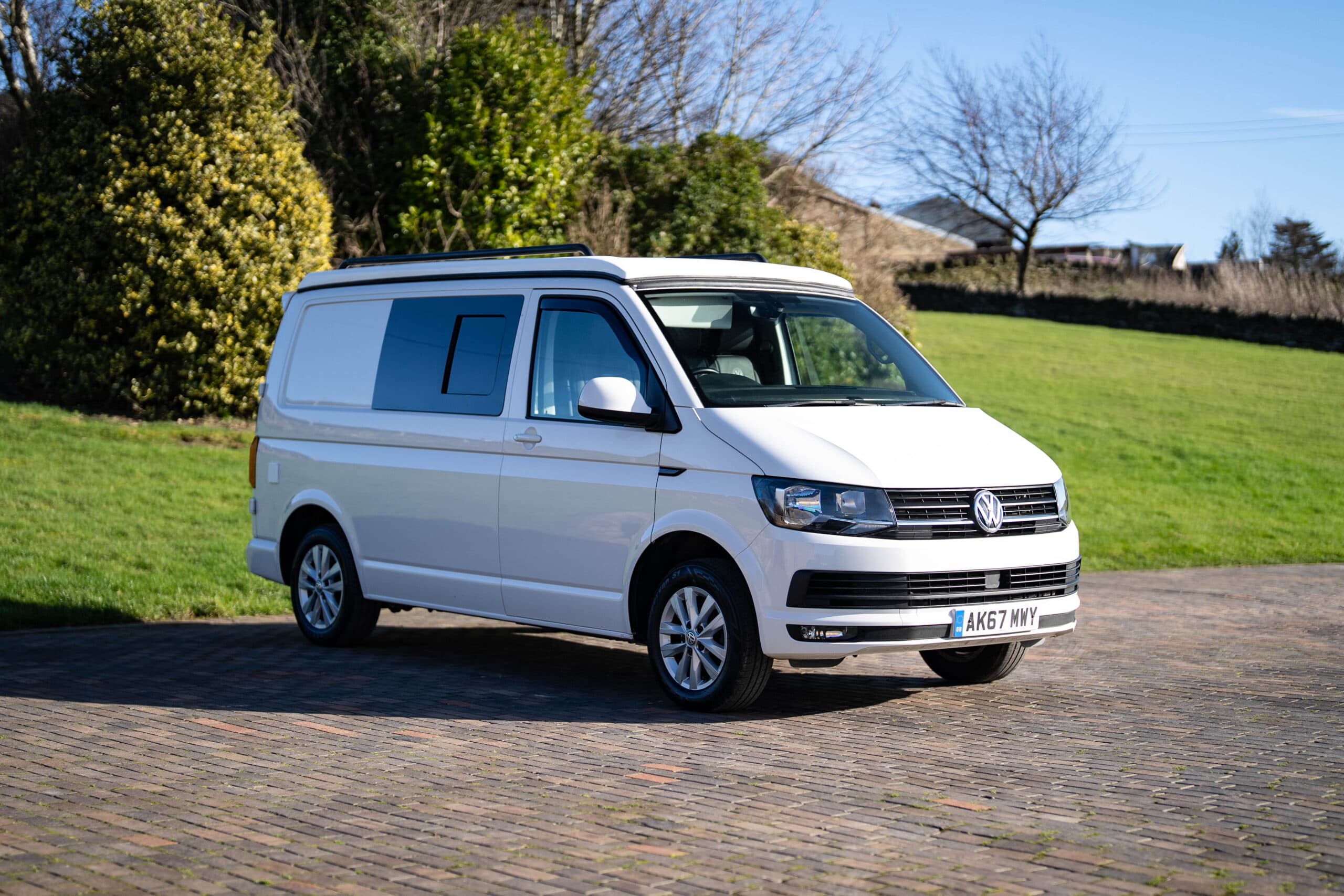 Cover Image for 2017 Volkswagen Transporter Highline T28 Conversion