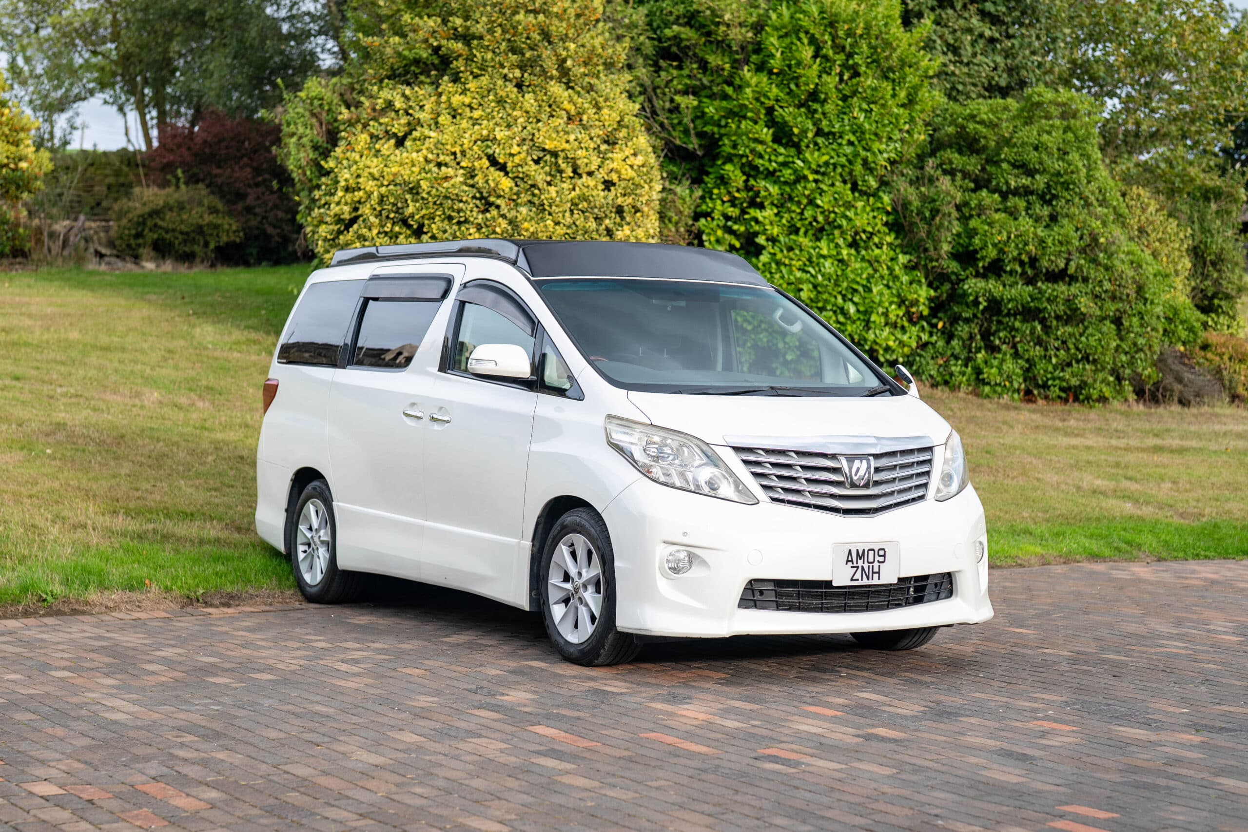 Cover Image for 2009 Toyota Alphard 2.4 Automatic
