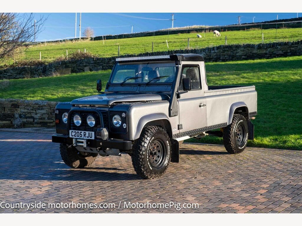 Land Rover 110 Defender Light 4×4 Utility Cover Image for Land Rover 110 Defender Light 4×4 Utility